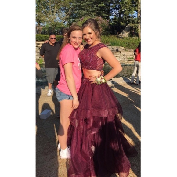 Gorgeous Alyce Paris Prom Dress - Picture 4 of 5